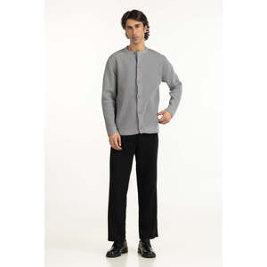 เสื้อสเวตเตอร์ถักพิมพ์ลายโลโก้แบบสั่งทำพิเศษสำหรับผู้ชาย ทรงปกติ ฤดูใบไม้ร่วงและฤดูใบไม้ผลิ ตกแต่งด้วยกระดุม รุ่น MN-SWT-WS25-068 a - Product Image 1