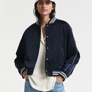 Veste universitaire en satin personnalisable pour femmes avec manches en similicuir et broderie Design personnalisé Manteaux de haute qualité pour femmes - Product Image 6