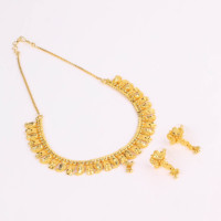 Colliers courts plaqués or micron 14K 18K 24K en gros, ensemble de bijoux traditionnels, ensemble de bijoux de mode en laiton micro-plaqué or.