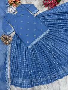 DESPIECE FIESTA LOOK TOP Y LAHENGHA CON TRABAJO BORDADO - Product Image 3