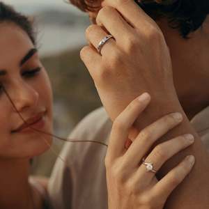 แหวนแต่งงานเจ้าสาวแบบสลับวง Jeulia Parallel Meet พร้อมบริการสลักชื่อได้ - Product Image 6