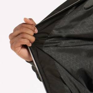 Chaqueta de bombardero OEM de alta calidad para hombre con diseño clásico y tela duradera para uso diario - Product Image 6