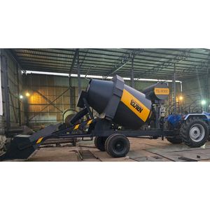 Camion malaxeur autochargeur automatique Navya 4000L à commande par tracteur avec pompe, état neuf et occasion - Product Image 3