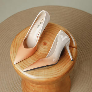 รองเท้าส้นสูงแบบสวมสำหรับผู้หญิง หัวแหลม ส้นเข็ม หนังแก้ว รองเท้าทำงาน รองเท้าแฟชั่นสำหรับสุภาพสตรี - Product Image 2