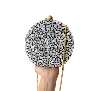 Embrague con incrustaciones de nácar para fiesta nocturna con asa Bolso de mano con Incrustaciones de nácar con estilo de diseño vintage - Product Image 3