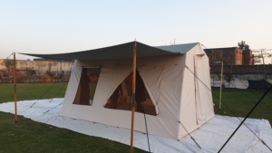 Tente de glamping en toile imperméable de haute qualité pour 4 personnes avec poteaux en aluminium pour des aventures de camping en famille en plein air résistantes à la pluie - Product Image 5