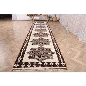 Tapis turc Herki 2,8x13,4 pieds, tapis vintage en laine brun et blanc à bordures - Product Image 2