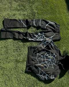 Conjunto de chándal de hermandad de inspiración griega con estilo, Sudadera con capucha y pantalones negros con diseño de araña personalizado para Ultimate Sorority Vibes - Product Image 3