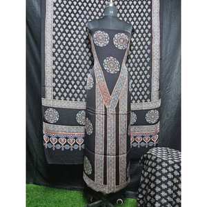 ผ้าไหมโมดอลพิมพ์ลายแอจรักแบบแฮนด์บล็อก สำหรับตัดชุดเดรสทรงเอไลน์ สไตล์ทางการ สำหรับผู้หญิง ดีไซน์ใหม่ ซักได้และระบายอากาศได้ดี - Product Image 1