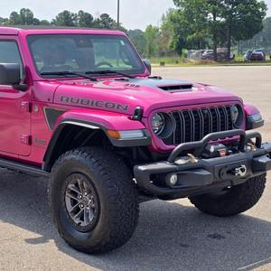 Wrangler Unlimited Rubicon 392 Edición Final 2024, 4x4, Motor Hemi V8 de 470 hp, Tracción Total Permanente, Color Tuscadero Pearl Coat - Product Image 1