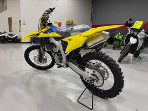 Oferta Increíble: Motocicleta Todoterreno RM-Z250 2026 Nueva en Venta - Product Image 4