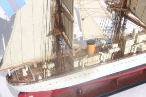 Maqueta de Velero ARA LIBERTAD-Argentina, Artesanía en Madera Pintada a Mano, Decoración de Mesa para el Año Nuevo Chino, Vietnam - Product Image 3