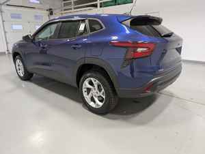 Chevrolet Trax LS FWD 2024 Usado, Motor Turbo de 3 Cilindros y 1.2L (137 hp, 162 lb-ft de Torque) con Transmisión Automática de 6 Velocidades - Product Image 4