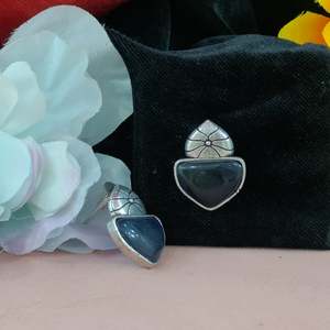 ต่างหูเม็ดเดี่ยวเพชรมอยส์ซอไนต์โลหะระดับพรีเมี่ยมสุดหรูประกายแวววาวเปล่งประกายเปล่งประกายไร้กาลเวลาสำหรับสวมใส่ในชีวิตประจำวัน - Product Image 5