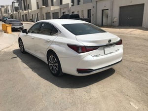 Lexus ES250 V6 GCC AWD essence avec sièges en cuir et régulateur de vitesse ACC 2022 d'occasion - Product Image 5