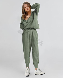 Venta al por mayor de ropa de calle personalizada, chándal de punto, conjuntos de ropa de salón, pantalones de mujer, Top, conjunto de 2 piezas informal - Product Image 1