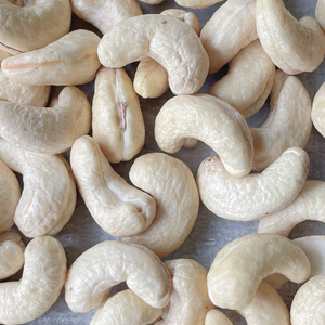 Anacardos crudos de alta calidad al por mayor, anacardos kenianos exportadores de anacardos exportados a Asia, UE, Oriente Medio - Product Image 1