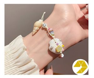 Pulsera de concha marina hecha a mano para mujer, pulsera de concha marina con encanto costero de verano con perlas naturales, Idea de regalo de playa perfecta - Product Image 3