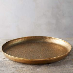 Assiettes en fer vintage conçues pour les réceptions de mariage classiques, les cérémonies culturelles et les grandes célébrations - Product Image 2