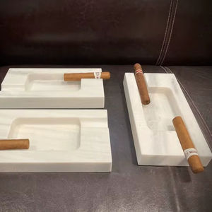 Cendrier carré moderne en résine sans fumée, résistant à la chaleur, décoratif de qualité supérieure, couleur et taille personnalisables, design artisanal pour la maison et la voiture - Product Image 1