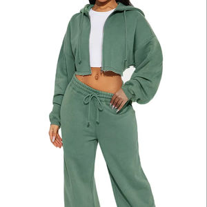 Survêtements pour femmes, tenues de haute qualité, haut court à manches longues zippé et pantalon de survêtement à jambes larges - Product Image 1