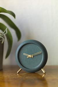 Reloj de Pared de Mármol Beige Moderno, Minimalista, con Esfera Redonda de Piedra, Decoración Contemporánea y Elegante para el Hogar u Oficina, Artesanal - Product Image 2