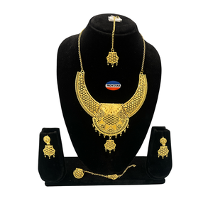 Ensemble de collier élégant en alliage oxydé pour femme Finition antique avec pendentif audacieux et boucles d'oreilles assorties - Product Image 1