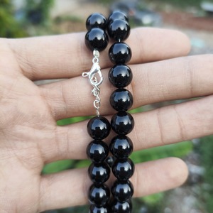 Collier de perles d'onyx noir de 8 mm, pierre précieuse brillante, collier de perles d'onyx noir - Product Image 4