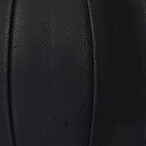 Ballon de volley-ball d'entraînement taille 5 en microfibre haute performance – Ballon en PU cousu à la machine à prise souple pour des passes améliorées, fabriqué au Pakistan - Product Image 6
