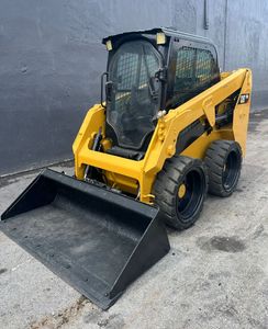 รถตักล้อยาง CAT 226D ราคาโรงงาน เครื่องจักรก่อสร้างขนาดเล็ก 4 ล้อ สภาพดีเยี่ยม เครื่องยนต์ Caterpillar ระบบ KYB - Product Image 3