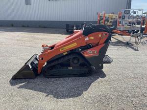Used Kubotas SCL1000 Diesel Crawler Loader <b>Red</b> Skid Steer With Engine For Landscaping Construction For Sale - Product Image 4
