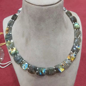 Collier de pierres précieuses et pépites de Labradorite bleue naturelle à facettes unilatérales Perles de pierre fantaisie - Product Image 1