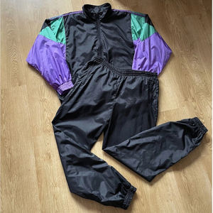 ชุดวอร์มผ้าไนลอนแขนครึ่งส่วนสำหรับฤดูร้อนชุดวอร์มสองชิ้นสไตล์สตรีทพิมพ์ลายเสื้อกันลม - Product Image 2