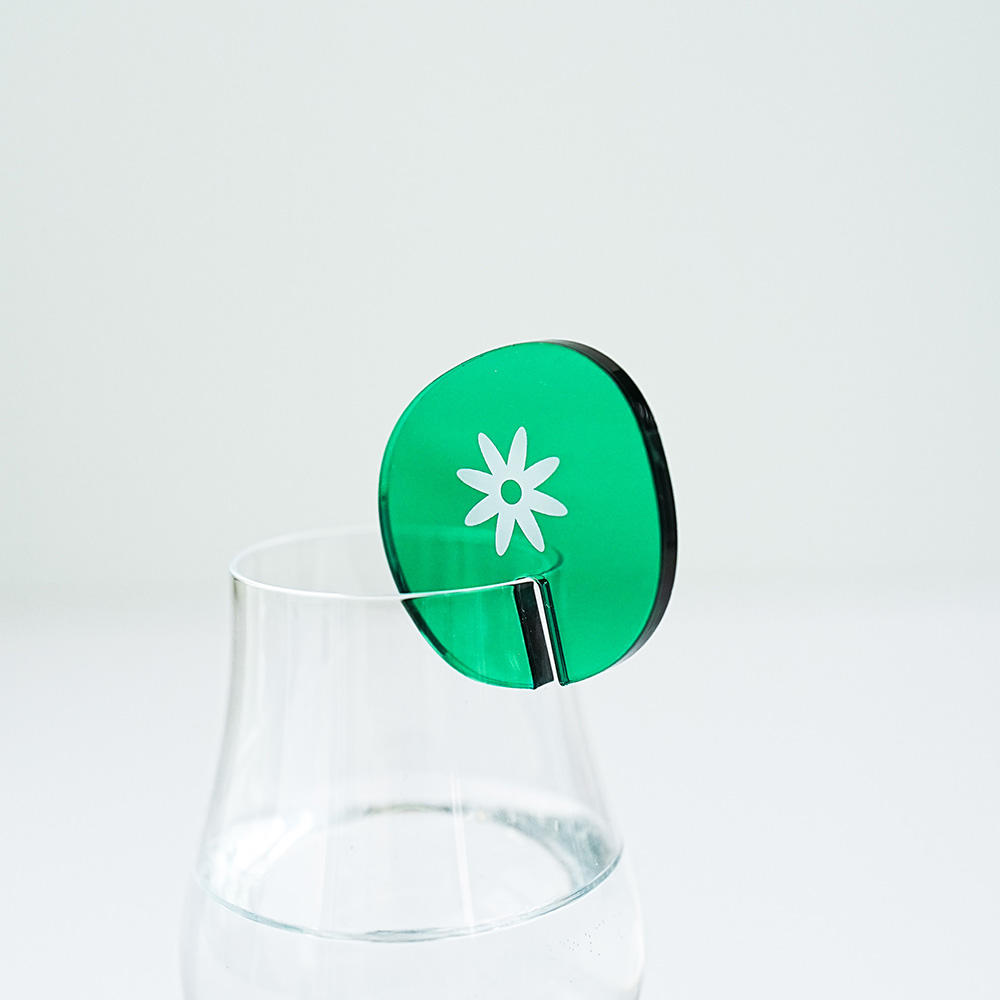 สีเขียว