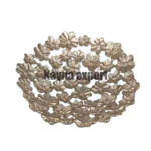 Bol à fruits en alliage d'aluminium de conception florale moderne fait à la main, plat décoratif pour centre de table de fête, plat à servir - Product Image 1