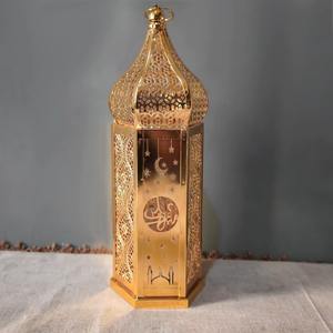 Décorations métalliques de haute qualité embellissent les espaces du Ramadan avec une brillance raffinée qui reste époustouflante année après année. - Product Image 3