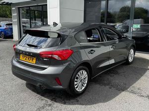 HATCHBACK HYBRIDE LHD/RHD 2021 F O R D FOCUS 1.0T TITANIUM EDITION D'OCCASION - Product Image 3