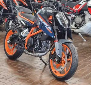 Nouvelle moto 390 DUKE 2024 (moteur monocylindre 4 temps) prête à être expédiée - Product Image 1