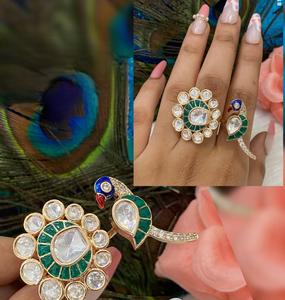 Bague élégante réglable Kundan plaqué or de haute qualité pour la fonction et la collection de vêtements de mariage pour les femmes - Product Image 2