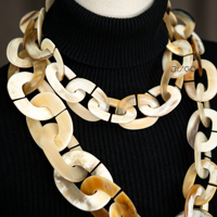 Best-seller Vente en gros de collier à longue chaîne en corne de buffle naturelle pour femmes Accessoires de mode en corne de boeuf naturelle Origine du Vietnam