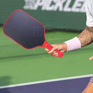 Pagaie de pickleball en fibre de verre thermoformée personnalisable USAPA approuvée protection de bord durable conception légère noyau en nid d'abeille de 16mm - Product Image 2