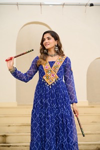 Hermosa colección Navratri Faux Georgette con fabricante de vestidos estampados Bandhani de Surat - Product Image 2