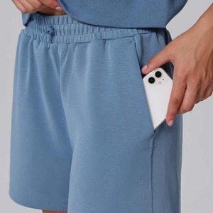 Short de yoga en tissu recyclé écologique taille haute avec fermeture élastique doux, durable et élégant en spandex/nylon motif solide - Product Image 5