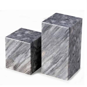 Sujetalibros decorativos-Greystone Manor, diseño de cubo de mármol estriado, sujetalibros, suministros de oficina, organizador de escritorio, Decoración de mesa - Product Image 1