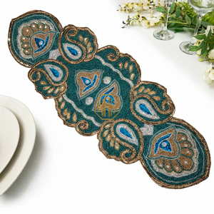 Chemin de Table brodé de perles rouges et dorées artisanales avec un design floral moderne, un décor élégant pour la maison et la cuisine - Product Image 2