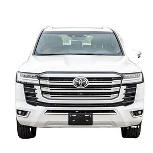 Seminuevo Clean Toyo_ta Land Cru-iser 300 VXR 3,5 P 2022 BLANCO - Product Image 1