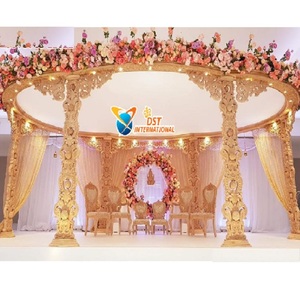 Magnifique mandap indien en bois pour un grand mariage hindou, sculpture florale sur pilier, design floral, mandap en bois, Canada - Product Image 1