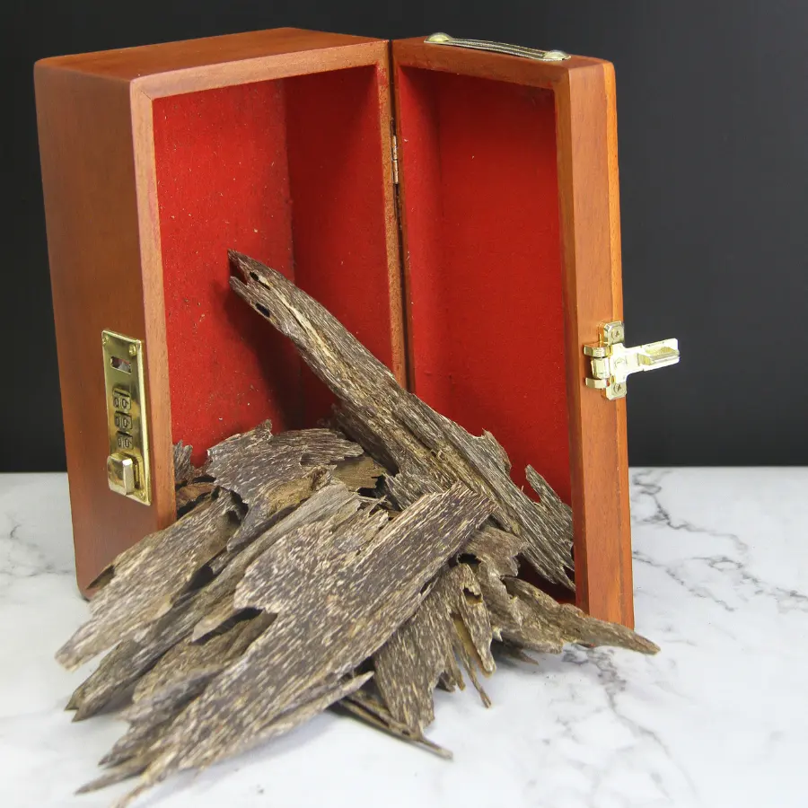 Vietnam Alta Qualidade Oud madeira chip Queimador relaxamento Incenso Long Lasting Fragrância Plastic Box Vietnam Fabricante