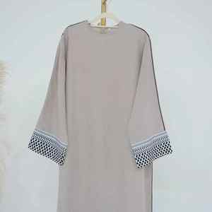 Abaya islamique modeste faite à la main pour femmes, broderie en soie, manches longues, design traditionnel musulman de Dubaï, haute qualité, toutes saisons - Product Image 2