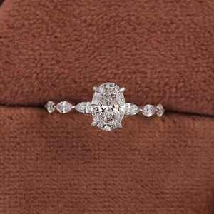 Anillo de compromiso de diamante cultivado en laboratorio de corte ovalado, anillo de oro blanco de 14K de diamante/anillo de regalo de aniversario para su esposa/regalo de cumpleaños - Product Image 2